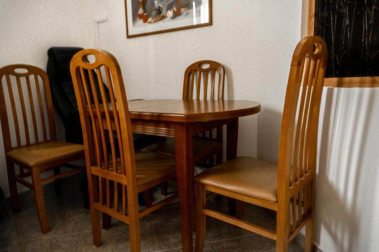 City Center Two Private Bedrooms Near Scanderbeg Square On Shared Apartment Tirana Bagian luar foto