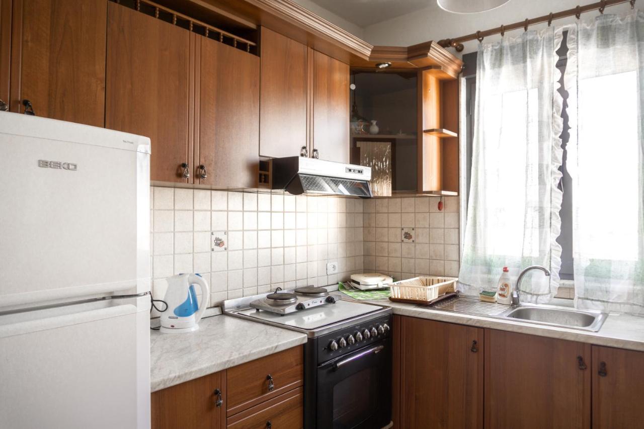 City Center Two Private Bedrooms Near Scanderbeg Square On Shared Apartment Tirana Bagian luar foto